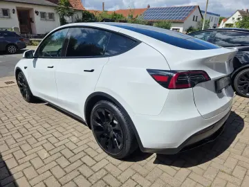 TESLA Model Y RWD Ryzen! SoH 95 5%! 1.HAND! 28TKM!