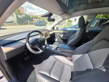 TESLA Model Y RWD Ryzen! SoH 95 5%! 1.HAND! 28TKM!