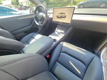 TESLA Model Y RWD Ryzen! SoH 95 5%! 1.HAND! 28TKM!