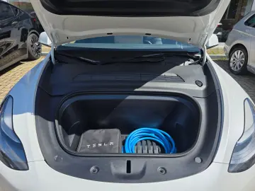 TESLA Model Y RWD Ryzen! SoH 95 5%! 1.HAND! 28TKM!