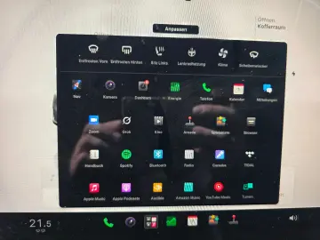 TESLA Model Y RWD Ryzen! SoH 95 5%! 1.HAND! 28TKM!