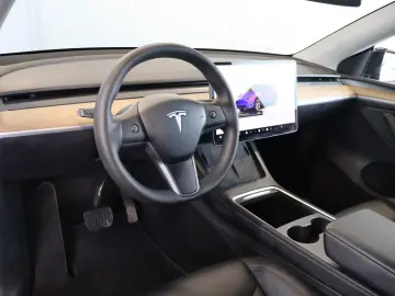 TESLA Model Y Long Range Dual AWD AUTOPILOT 3 PANO