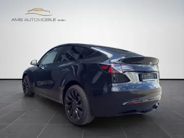 TESLA Model Y Long Range Dual AWD 21 ZOLL STANDHEIZUNG