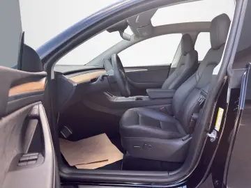 TESLA Model Y Long Range Dual AWD 21 ZOLL STANDHEIZUNG