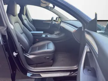 TESLA Model Y Long Range Dual AWD 21 ZOLL STANDHEIZUNG