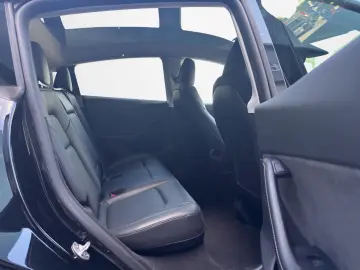 TESLA Model Y Long Range Dual AWD 21 ZOLL STANDHEIZUNG