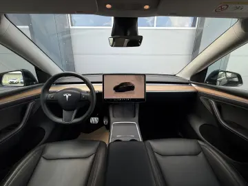 TESLA Model Y Long Range Dual AWD 21 ZOLL STANDHEIZUNG