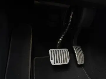TESLA Model Y Long Range Dual AWD 21 ZOLL STANDHEIZUNG