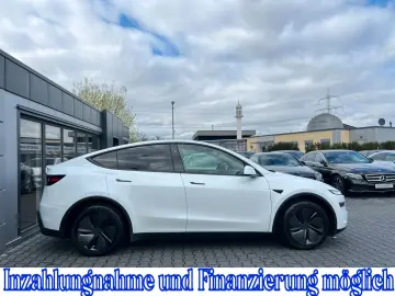 TESLA Model Y SR Juniper Premium 1.Hand