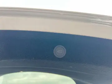 TESLA Model Y SR Juniper Premium 1.Hand