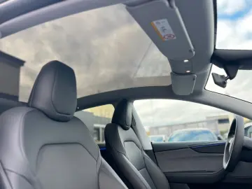 TESLA Model Y SR Juniper Premium 1.Hand