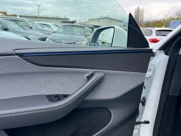 TESLA Model Y SR Juniper Premium 1.Hand