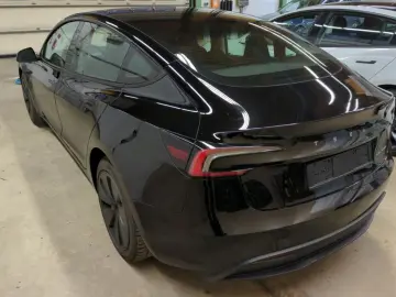 TESLA Model 3 Long Range Dual AWD Highland  EnhancedAP
