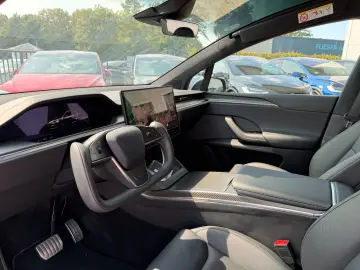 TESLA MODEL X PLAID   ENHANCED AUTOPILOT   6 SEATER