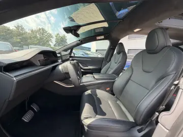 TESLA MODEL X PLAID   ENHANCED AUTOPILOT   6 SEATER
