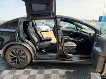 TESLA MODEL X PLAID   ENHANCED AUTOPILOT   6 SEATER
