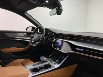 AUDI RS6 Avant 4.0 TFSI quattro LED Luftfed. RFK 280