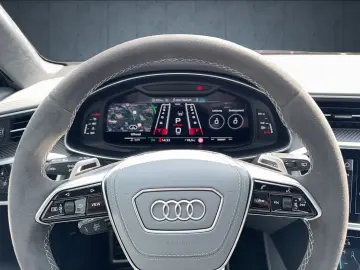 AUDI RS 6 Avant Exclusive Keramik Pano AHK StHz 305 H