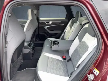 AUDI RS 6 Avant Exclusive Keramik Pano AHK StHz 305 H