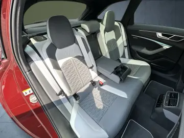 AUDI RS 6 Avant Exclusive Keramik Pano AHK StHz 305 H