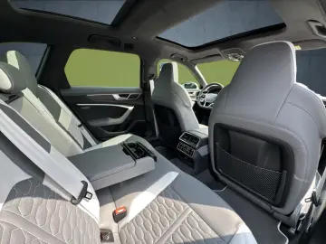 AUDI RS 6 Avant Exclusive Keramik Pano AHK StHz 305 H