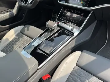 AUDI RS 6 Avant Exclusive Keramik Pano AHK StHz 305 H