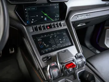 LAMBORGHINI Urus 4.0 V8 Sport
