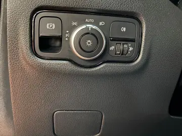 MERCEDES-BENZ Vito 116 CDI Tourer PRO Lang 2 x elektr. Türen