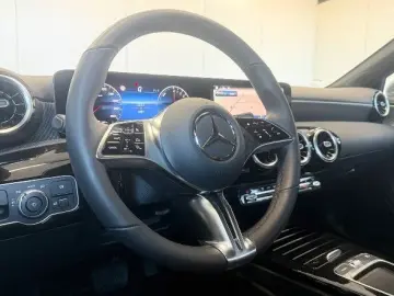 Mercedes-Benz A 250 e Progressive Package