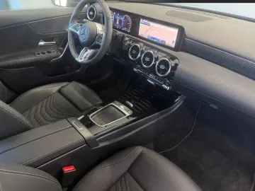 Mercedes-Benz A 250 e Progressive Package