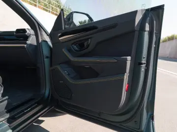 LAMBORGHINI Urus SE AD Personam  carbon   full PPF