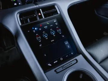 PORSCHE Taycan Performancebatterie Plus