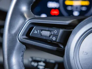 PORSCHE Taycan Performancebatterie Plus