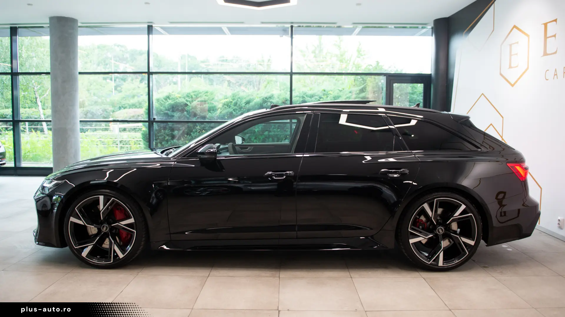 Audi RS6 Avant (C8) Performance TFSI V8 Mild Hybrid Quattro