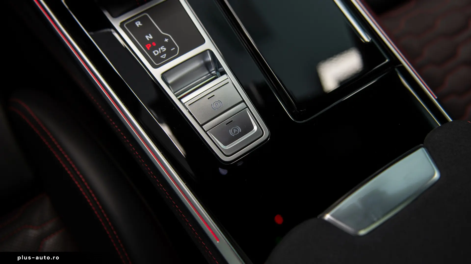 Audi RS6 Avant (C8) Performance TFSI V8 Mild Hybrid Quattro
