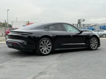 PORSCHE Taycan 476PS 93KWH PANO HEAD-UP PDLS  LUFT