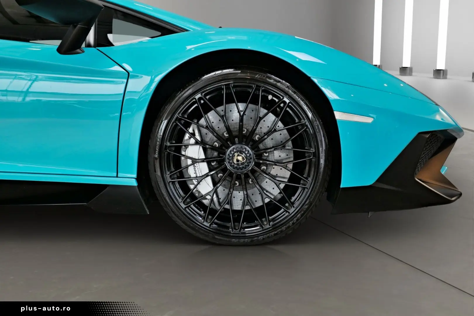LAMBORGHINI Aventador LP 750-4 Superveloce (SV)