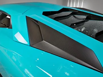 LAMBORGHINI Aventador LP 750-4 SuperVeloce (SV)