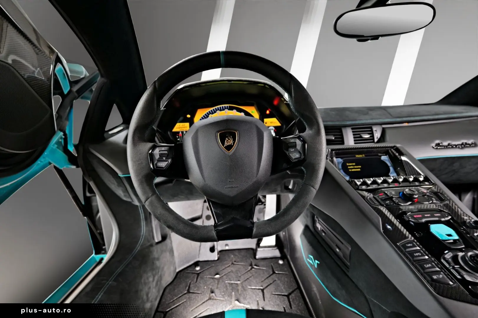 LAMBORGHINI Aventador LP 750-4 Superveloce (SV)