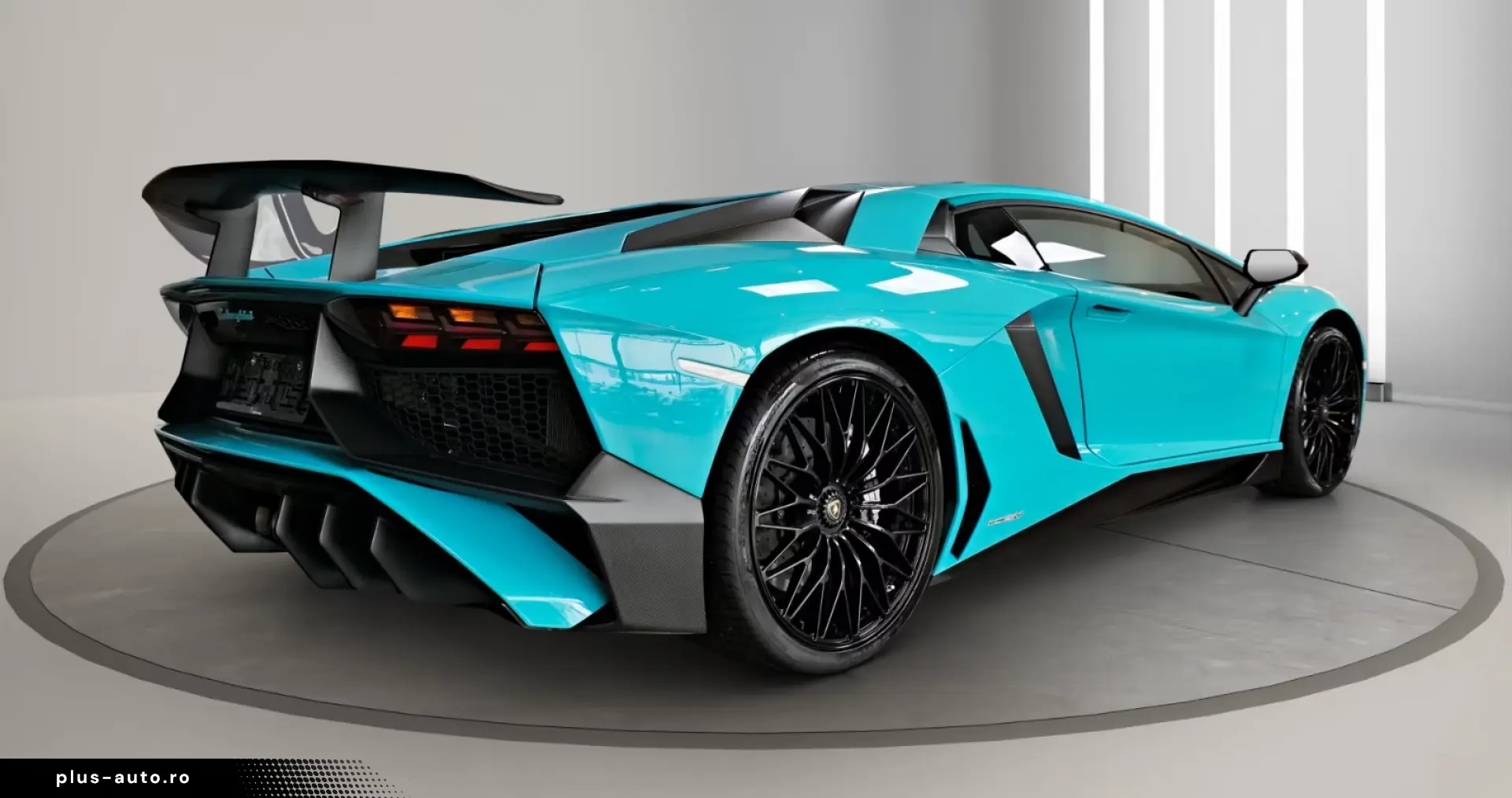 LAMBORGHINI Aventador LP 750-4 Superveloce (SV)