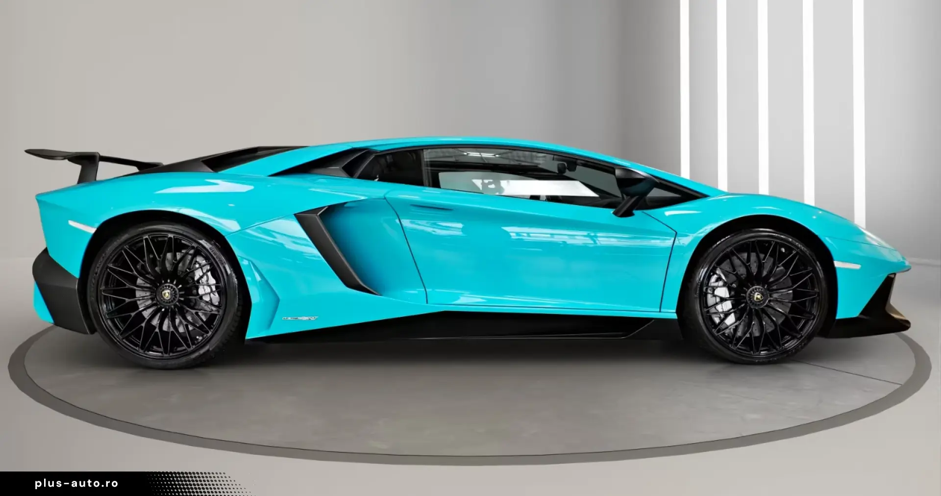 LAMBORGHINI Aventador LP 750-4 Superveloce (SV)