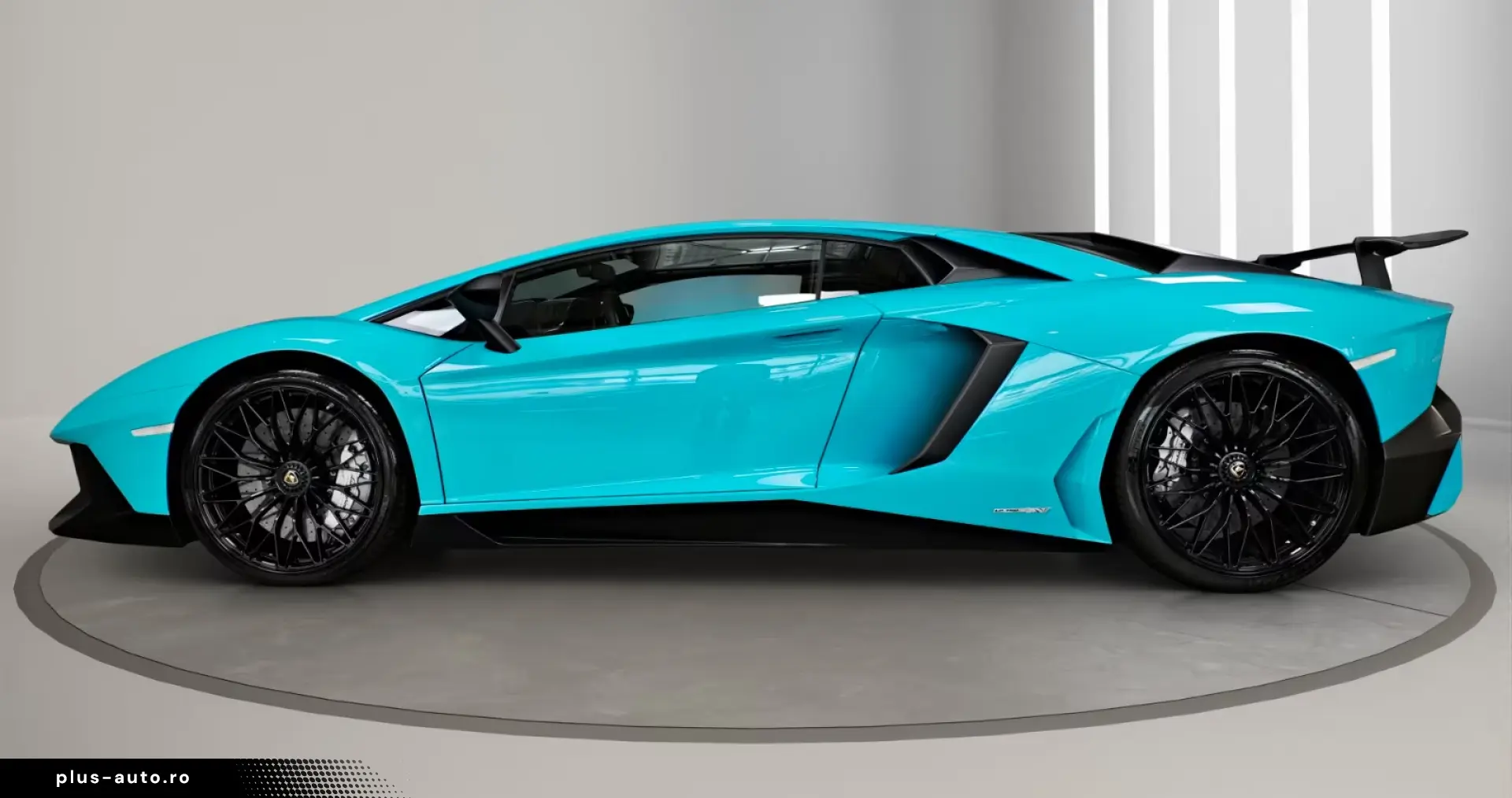 LAMBORGHINI Aventador LP 750-4 Superveloce (SV)