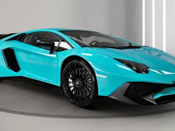 LAMBORGHINI Aventador LP 750-4 Superveloce (SV)