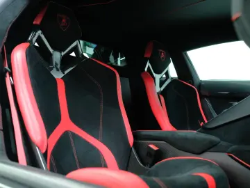 LAMBORGHINI Aventador SVJ Verde Alceo Matt Carbon Lift
