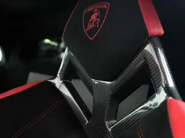 LAMBORGHINI Aventador SVJ Verde Alceo Matt Carbon Lift