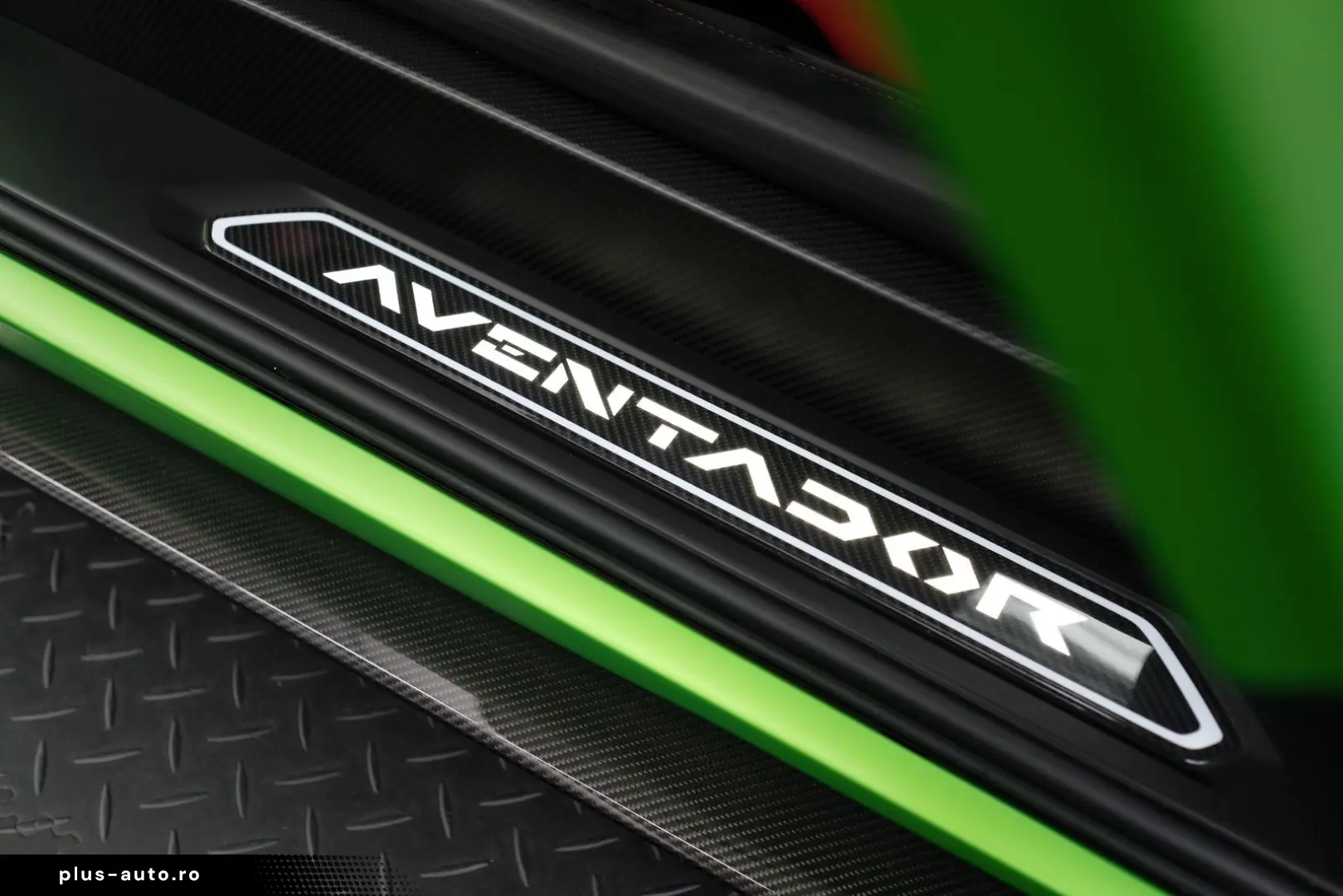 LAMBORGHINI Aventador SVJ VERDE ALCEO MATT CARBON LIFT SENSO