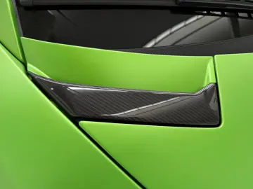 LAMBORGHINI Aventador SVJ Verde Alceo Matt Carbon Lift