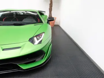 LAMBORGHINI Aventador SVJ Verde Alceo Matt Carbon Lift