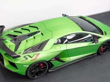 LAMBORGHINI Aventador SVJ Verde Alceo Matt Carbon Lift