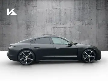 PORSCHE Taycan Sport-Chrono-Paket Sound-System BOSE